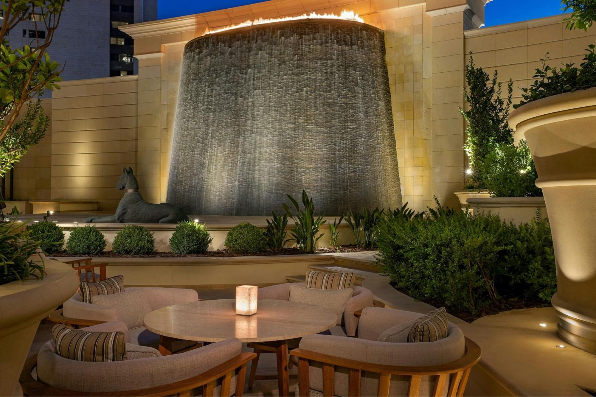 The Ritz-Carlton, Amman Hotel Ngoại thất bức ảnh The Waterfall at the Wynn