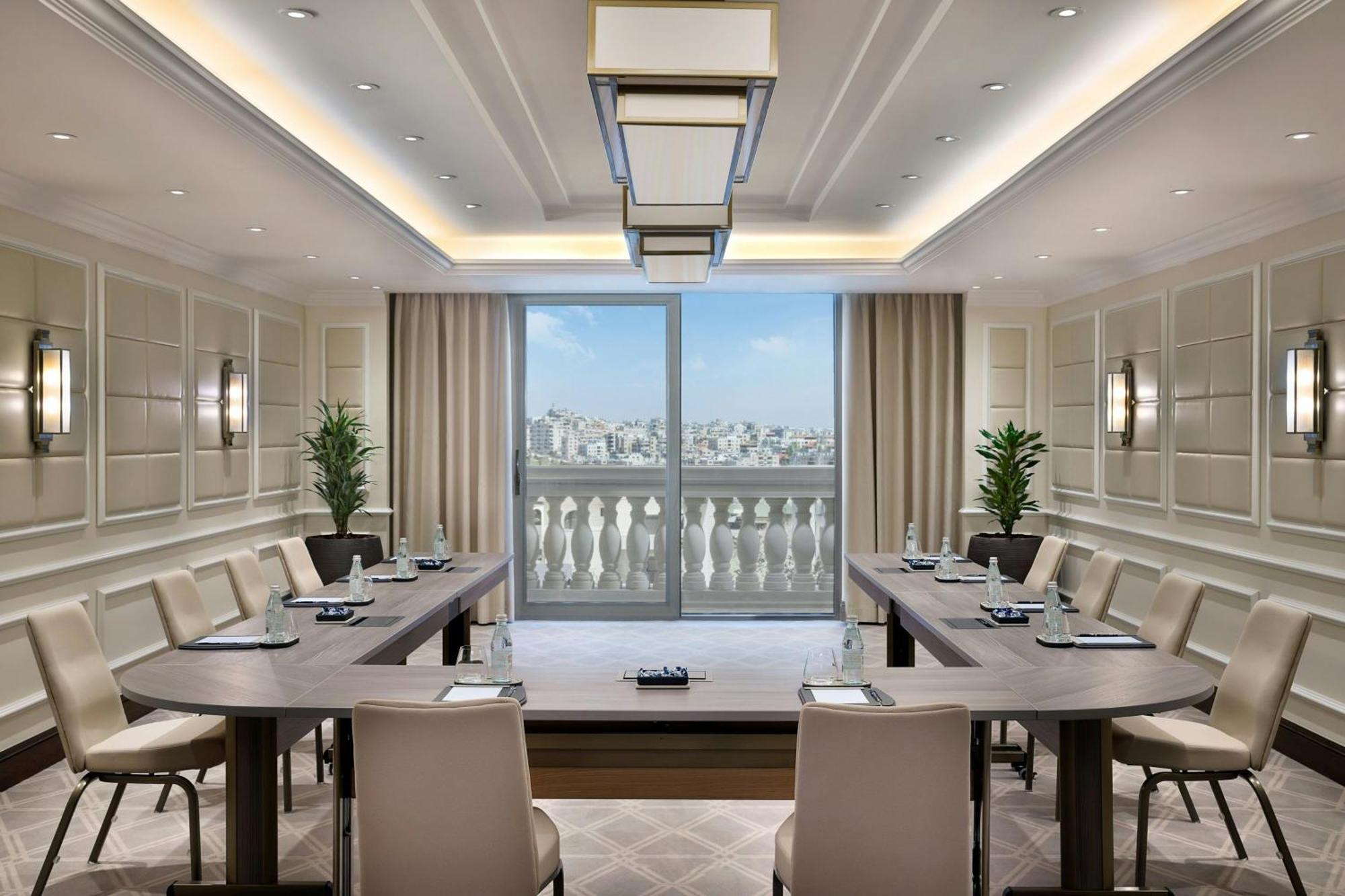 The Ritz-Carlton, Amman Hotel Ngoại thất bức ảnh Meeting room