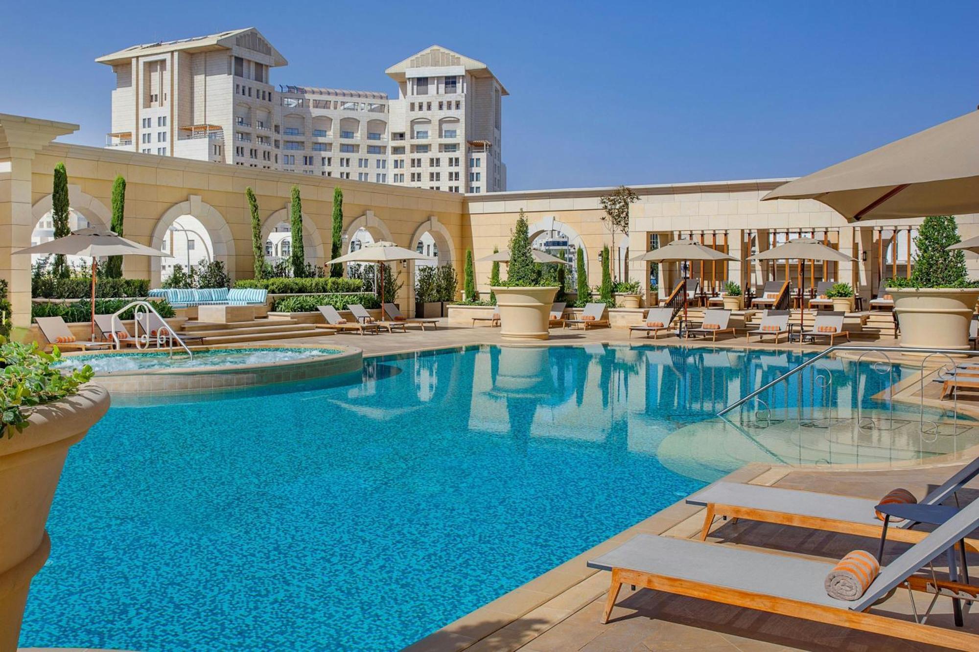 The Ritz-Carlton, Amman Hotel Ngoại thất bức ảnh The pool at the Four Seasons Hotel