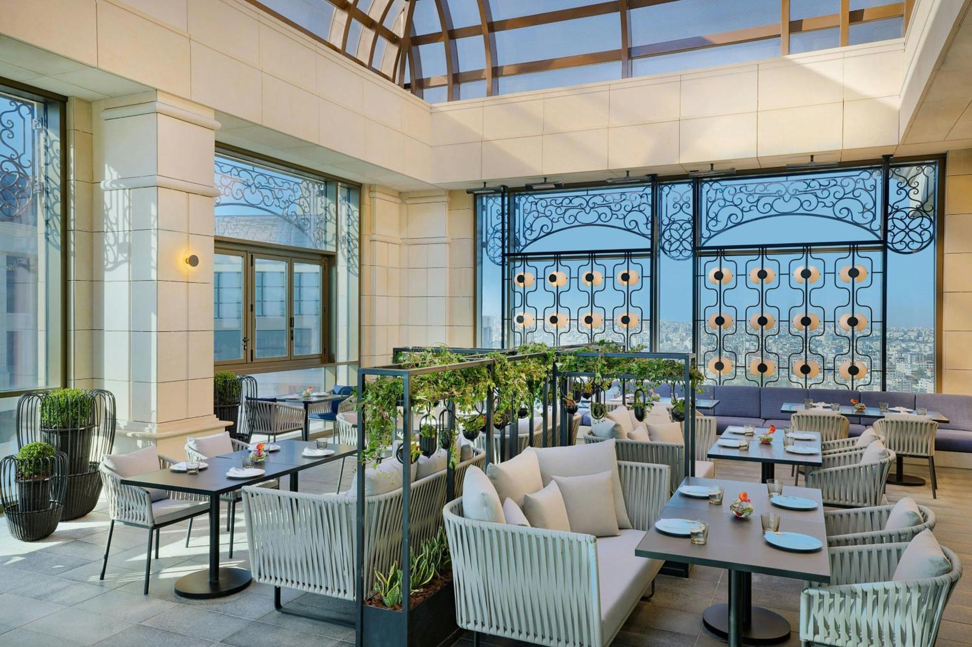 The Ritz-Carlton, Amman Hotel Ngoại thất bức ảnh The Terrace