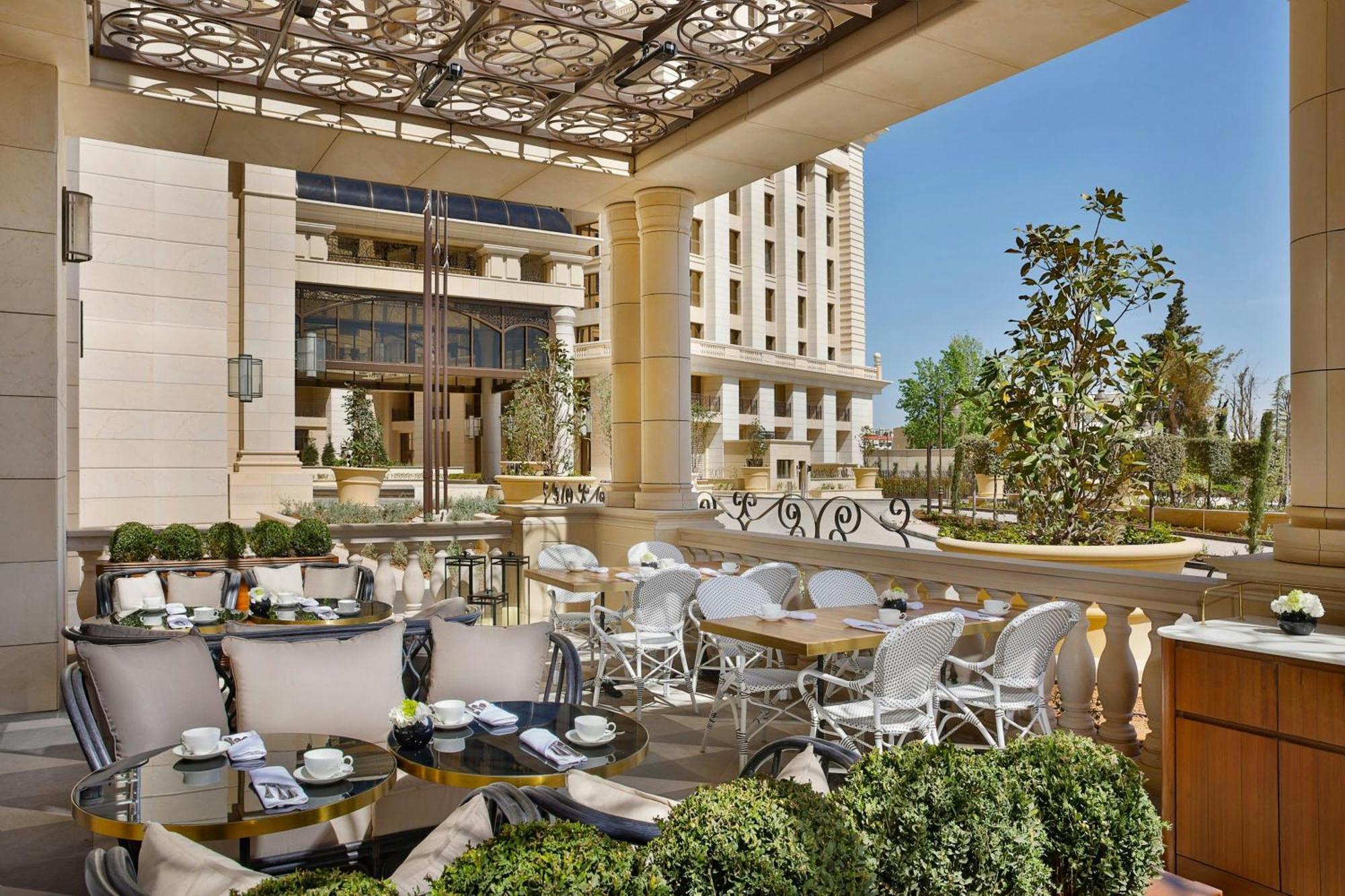 The Ritz-Carlton, Amman Hotel Ngoại thất bức ảnh The Terrace