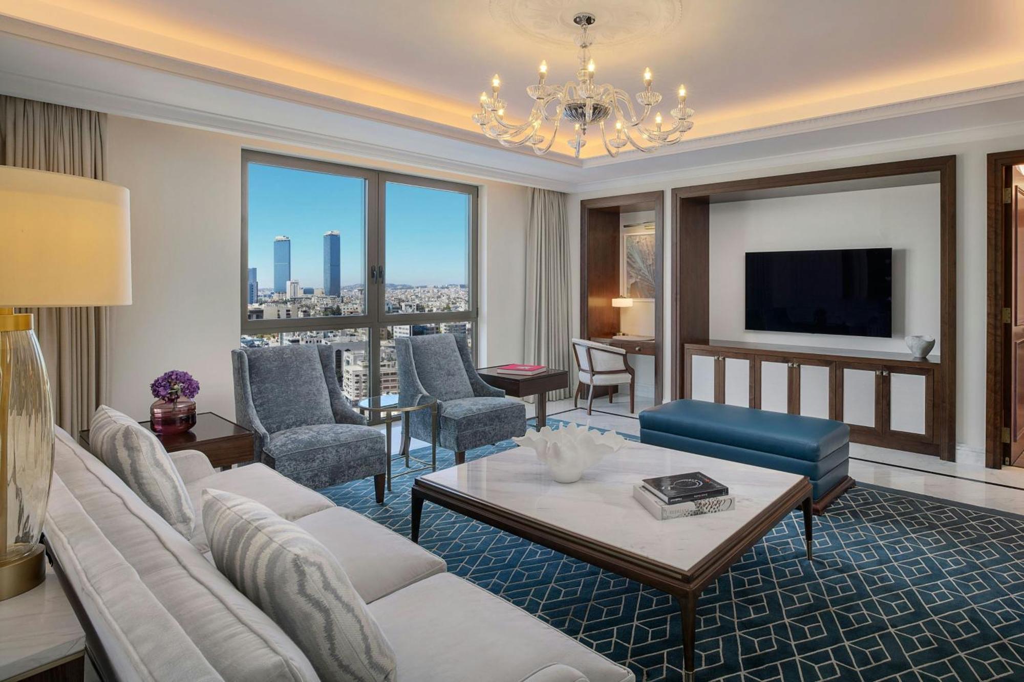 The Ritz-Carlton, Amman Hotel Ngoại thất bức ảnh A suite at the hotel
