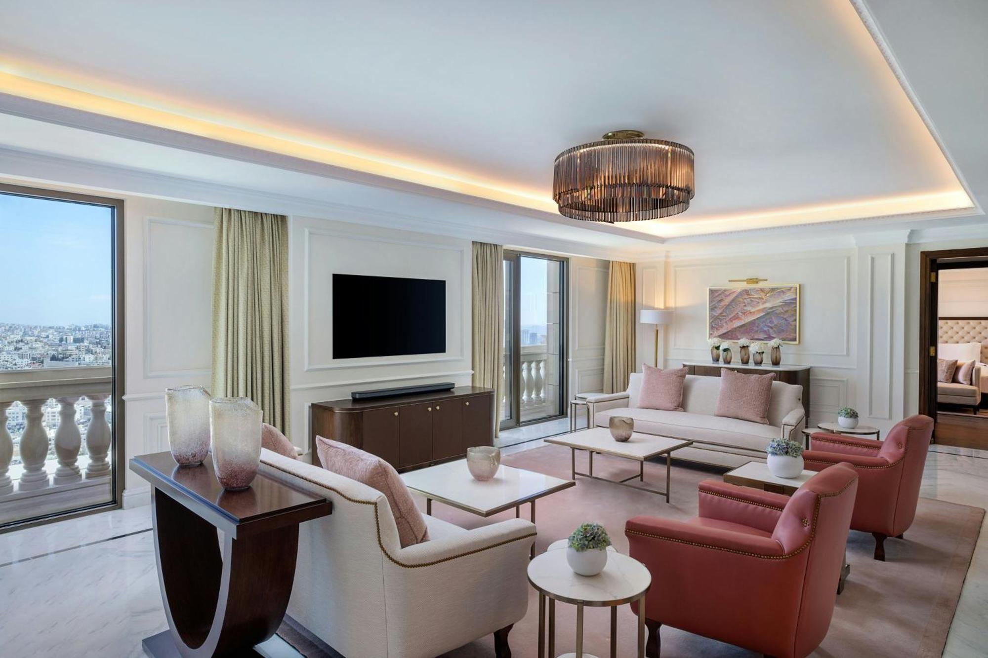 The Ritz-Carlton, Amman Hotel Ngoại thất bức ảnh A suite at the hotel